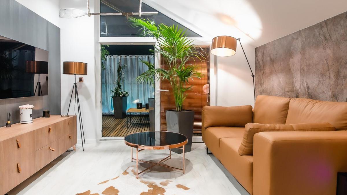 Apartamenty Kapitanskie - Plywajace Olawa Luaran gambar